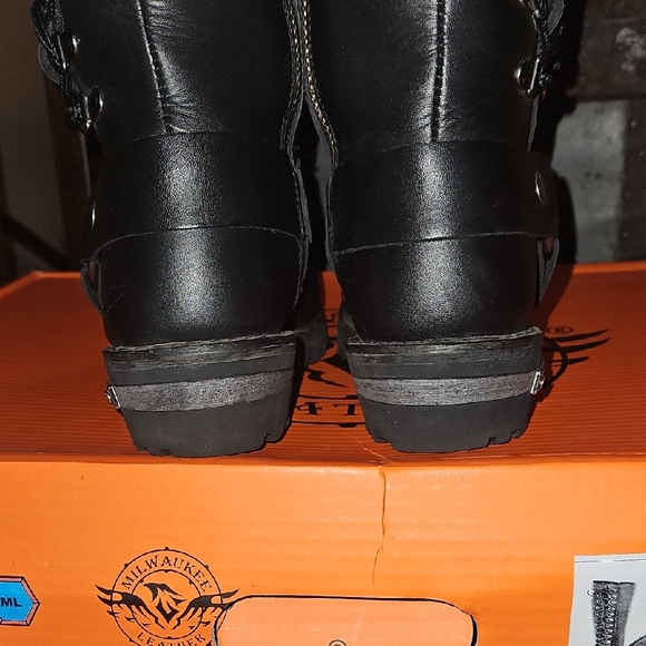 Milwaukee Leather Women's Lace-Up Motorcycle Boots - Picture 3 of 13